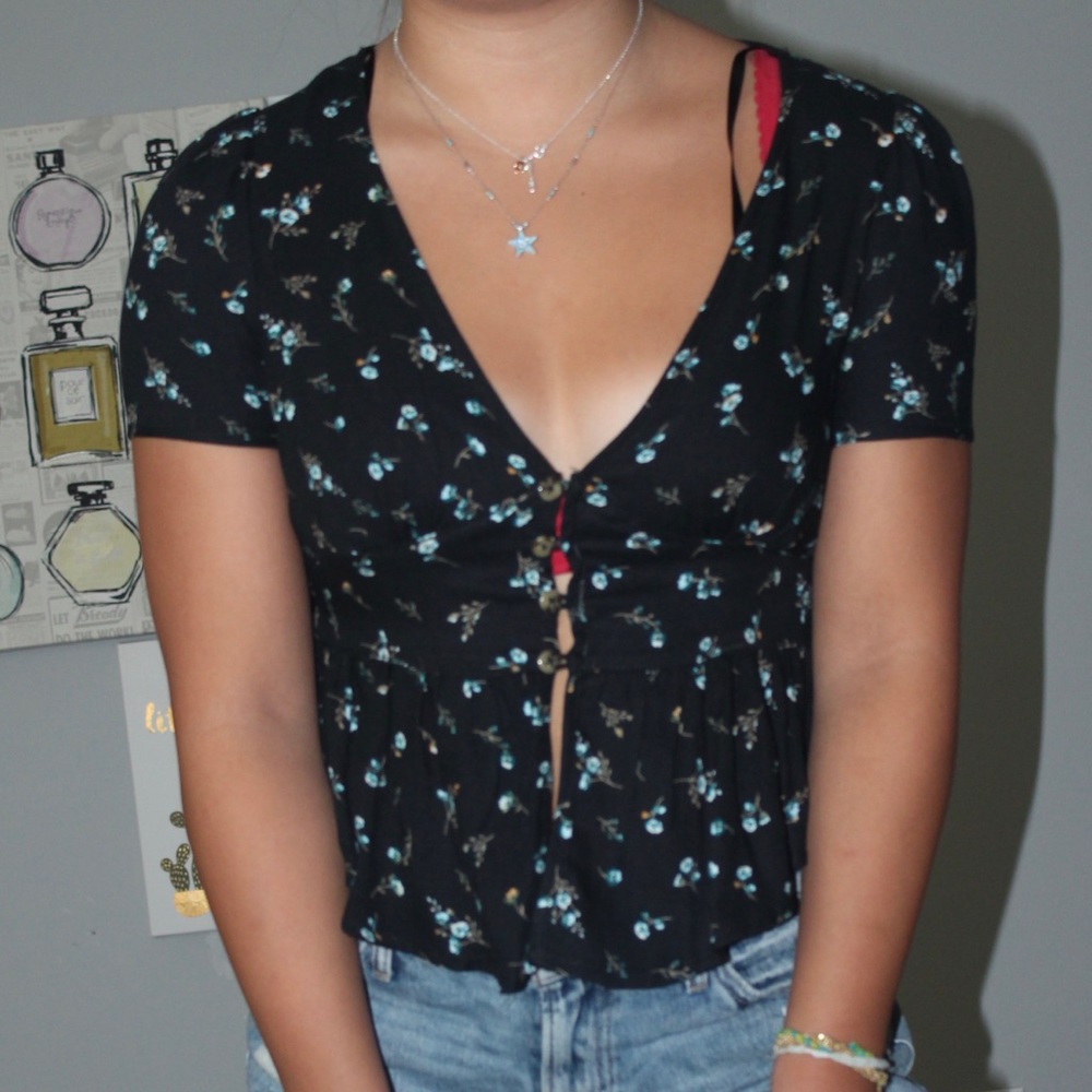 Flowy floral crop top